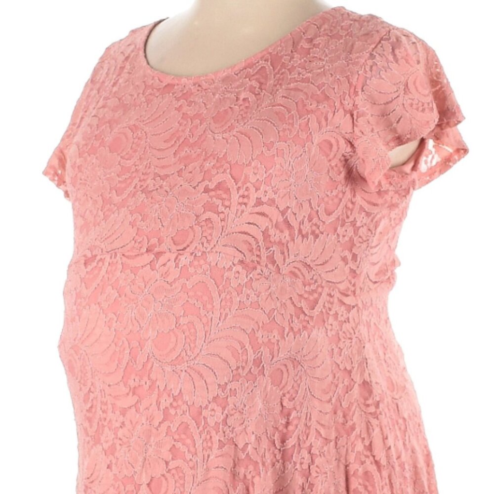 Motherhood Maternity Lace Top in Pink, size 2X